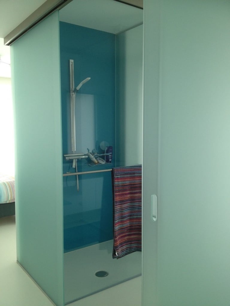 Shower screens and doors - Glaswerken Dresselaers